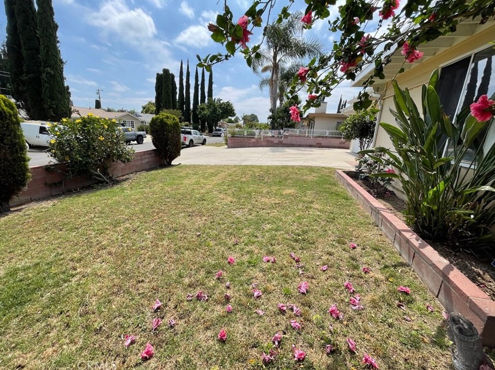 15845 Simonds St, San Fernando, CA 91344