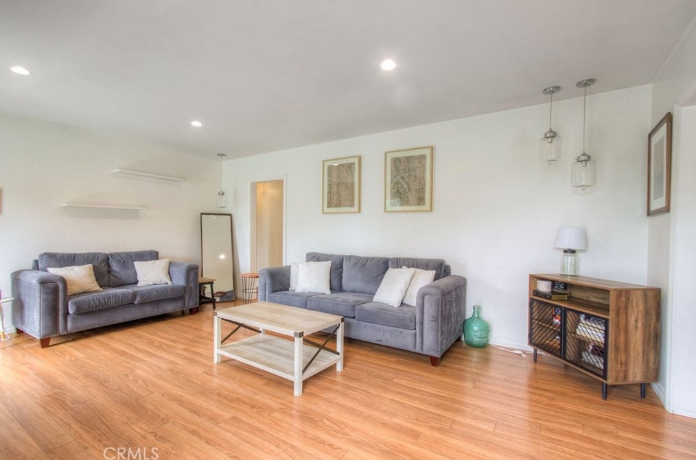 663 Stonehurst Dr, Altadena, CA 91001
