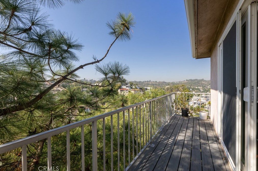 4736 Grey Dr, Los Angeles CA  90032-2021 exterior