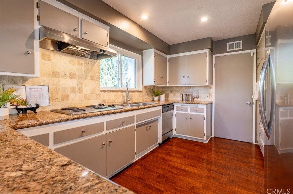 4736 Grey Dr, Los Angeles CA  90032-2021 exterior