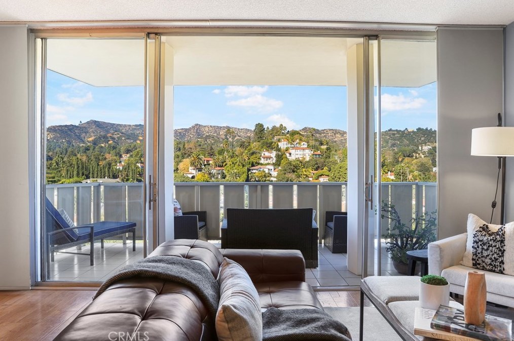 4455 Los Feliz Blvd #1204, Los Angeles, CA 90027