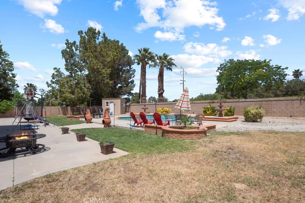 40148 Tesoro Ln, Palmdale CA  93551-4832 exterior