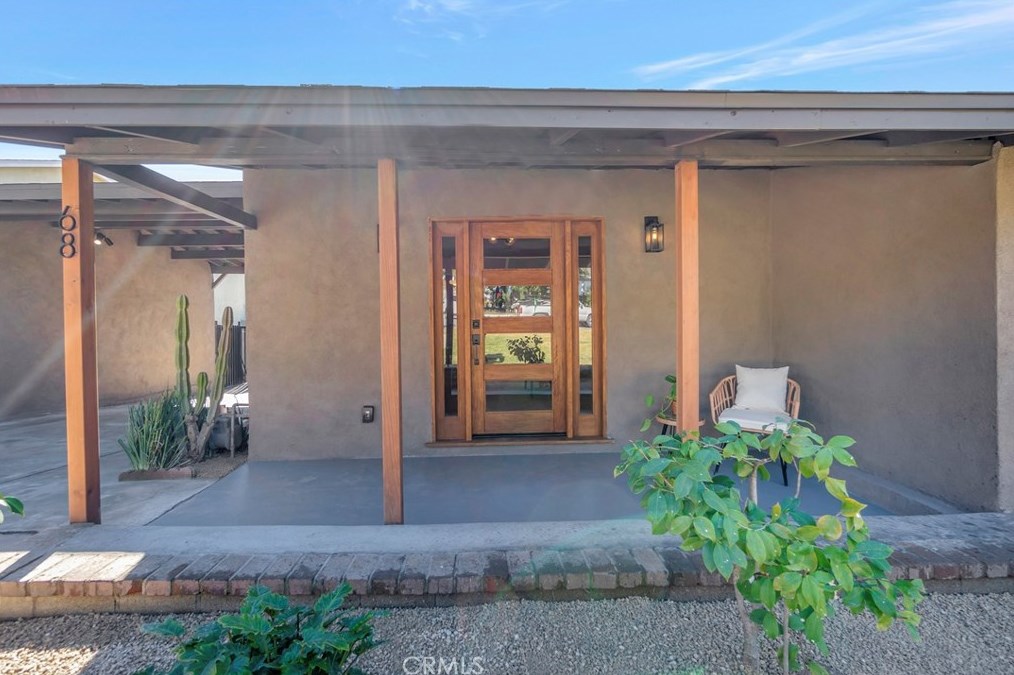 68 Laurel Dr, Altadena, CA 91001