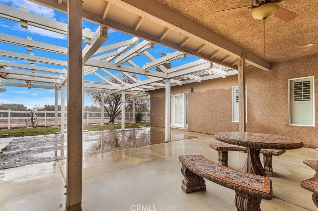 8368 Arrowhead Rd, Phelan CA  92371-6299 exterior