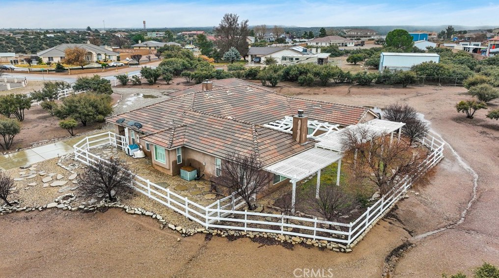 8368 Arrowhead Rd, Phelan CA  92371-6299 exterior