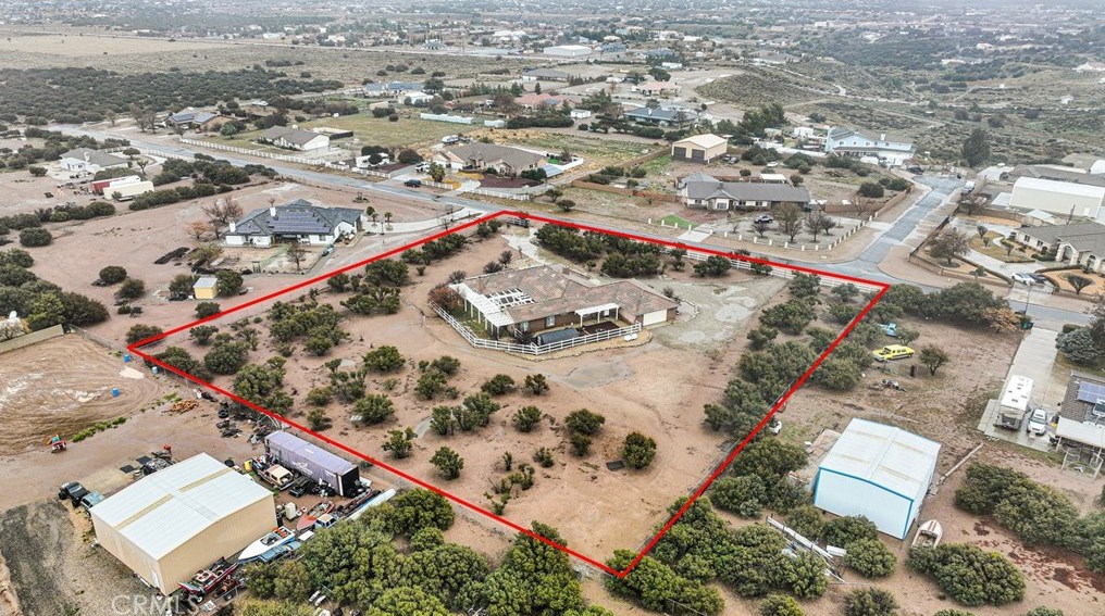 8368 Arrowhead Rd, Phelan CA  92371-6299 exterior