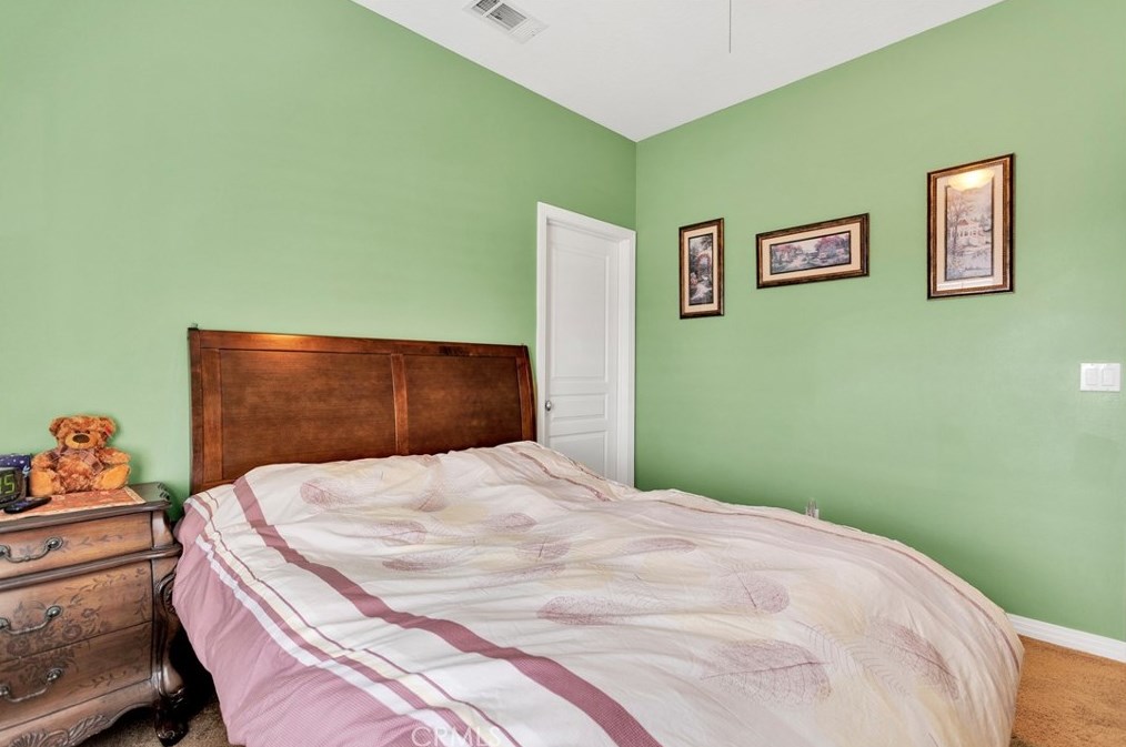 8368 Arrowhead Rd, Phelan CA  92371-6299 exterior