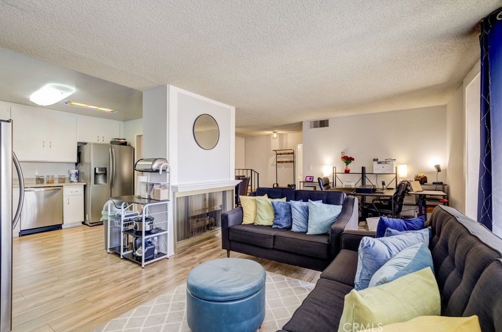 125 N Allen Ave #310, Pasadena, CA 91106