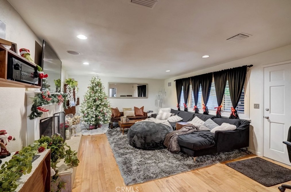 348 Renwick Rd, Glendora, CA 91740-5565
