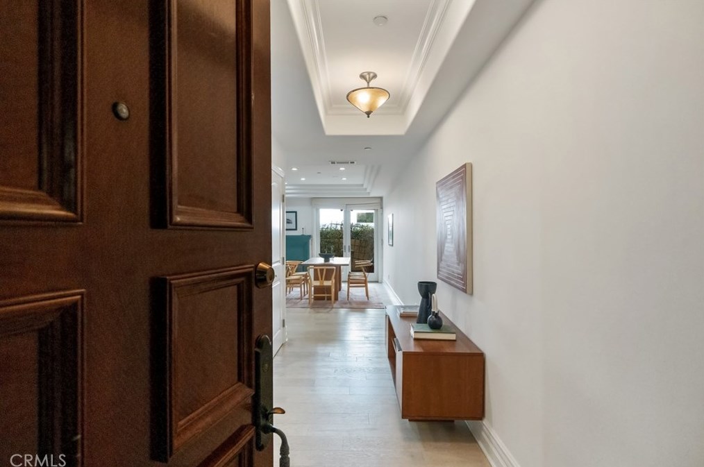 12021 Guerin St #103, North Hollywood, CA 91604