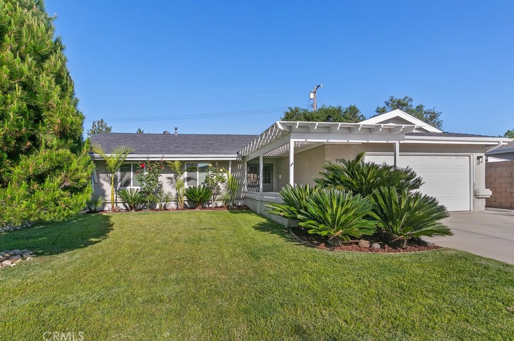750 N Ivescrest Ave, Covina, CA 91724