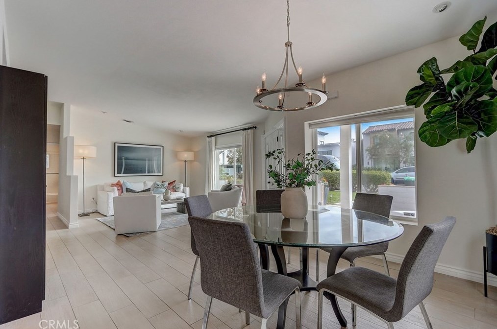 2224 Laurel Pl, Newport Beach CA  92663-5458 exterior