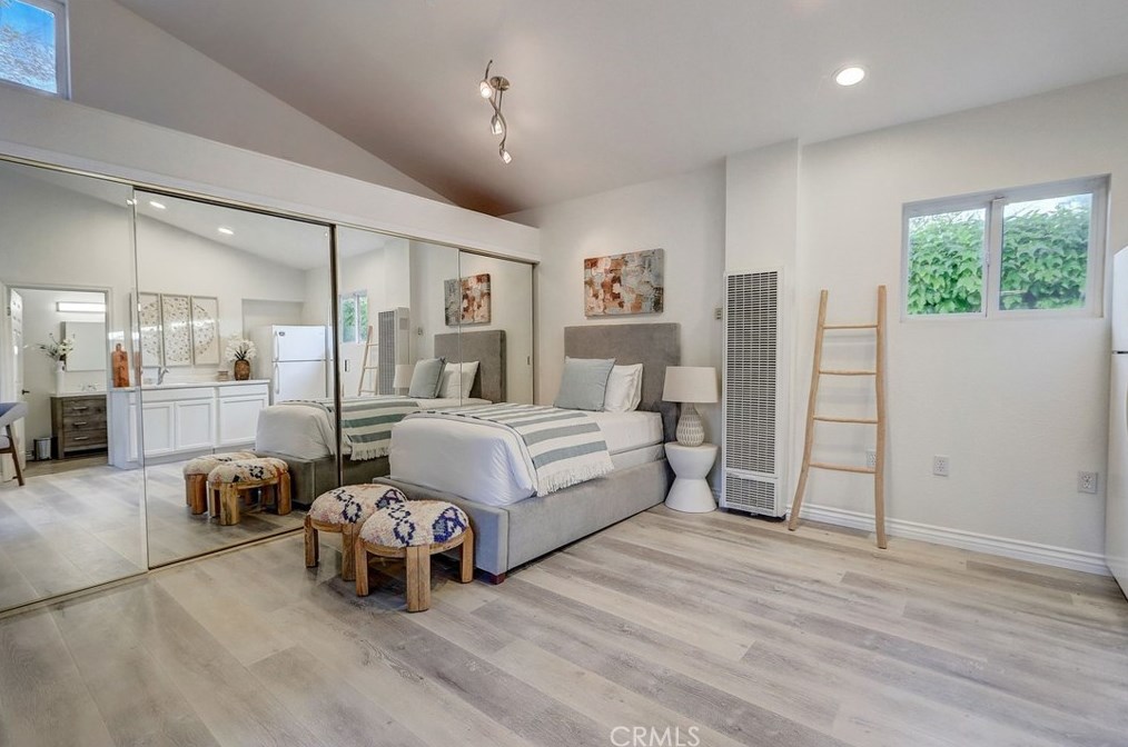 2224 Laurel Pl, Newport Beach CA  92663-5458 exterior