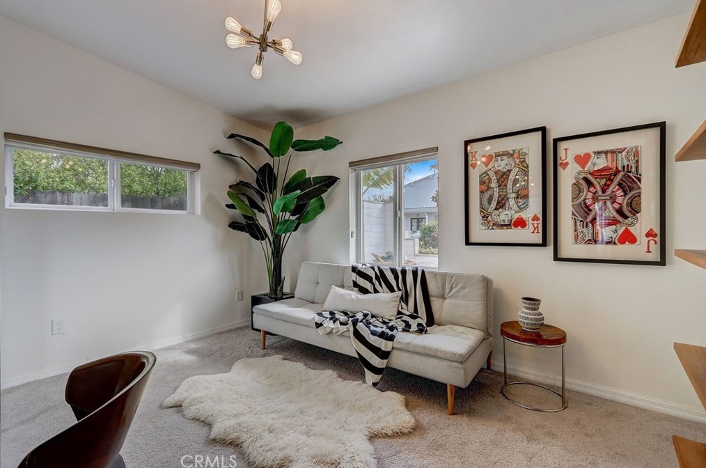 2224 Laurel Pl, Newport Beach CA  92663-5458 exterior