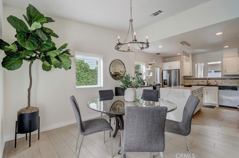 2224 Laurel Pl, Newport Beach CA  92663-5458 exterior