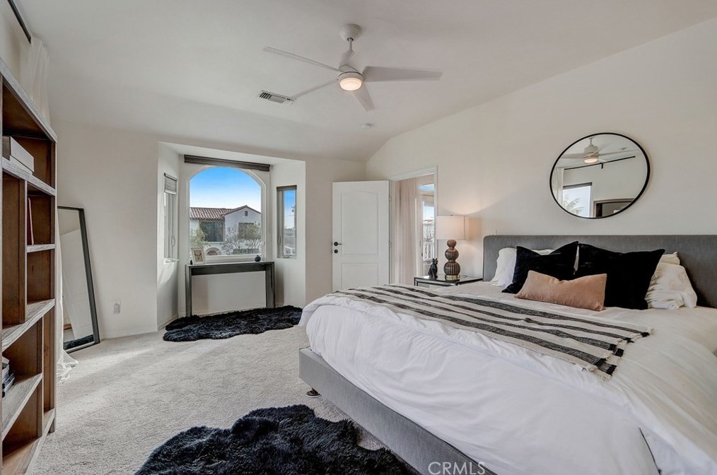 2224 Laurel Pl, Newport Beach CA  92663-5458 exterior