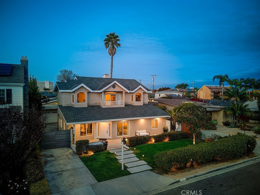 2224 Laurel Pl, Newport Beach CA  92663-5458 exterior