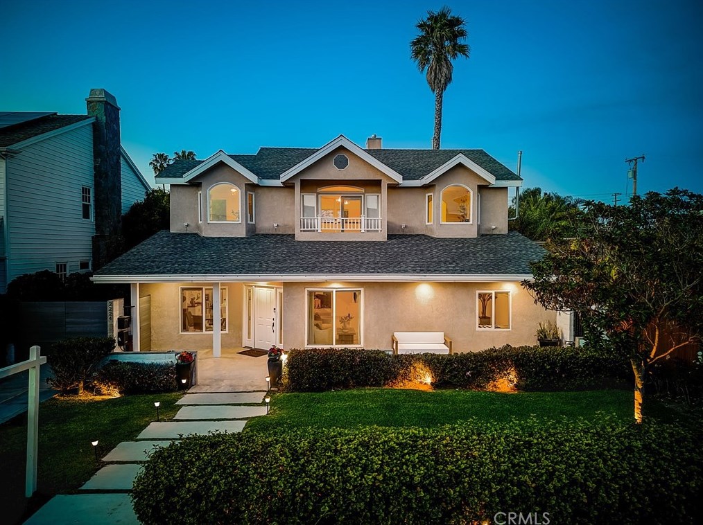 2224 Laurel Pl, Newport Beach CA  92663-5458 exterior