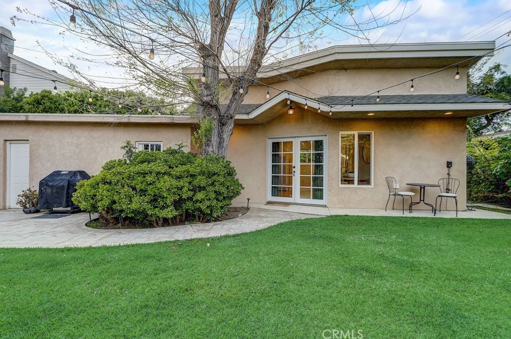 2224 Laurel Pl, Newport Beach CA  92663-5458 exterior