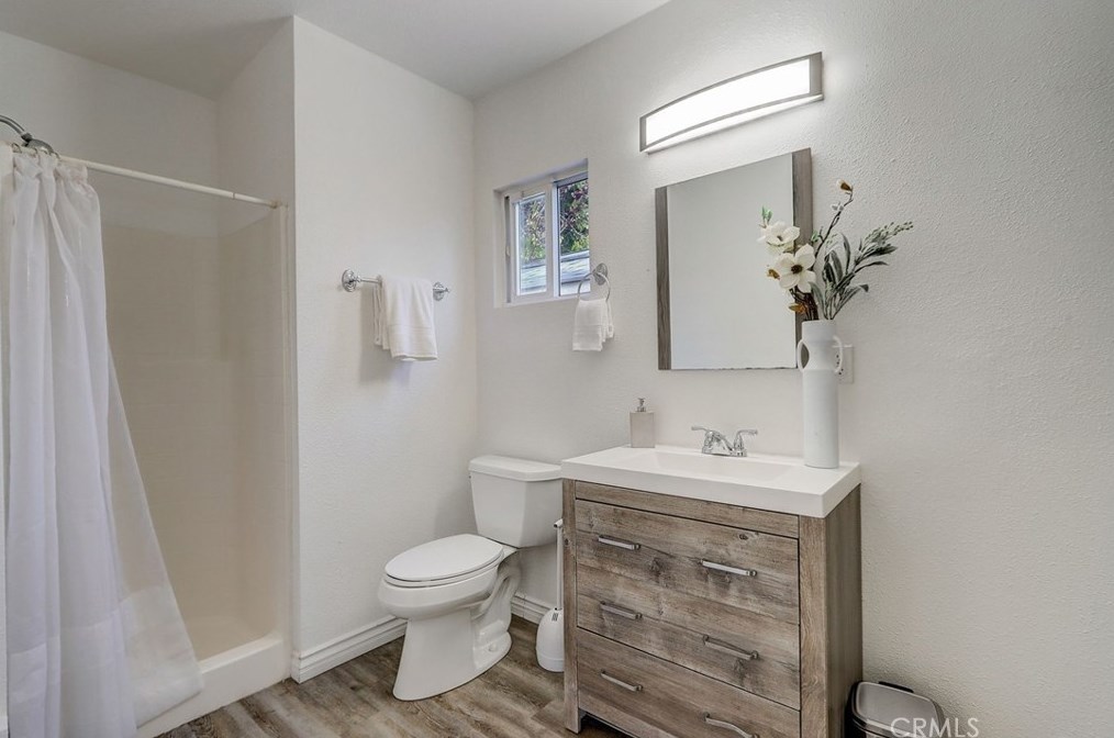 2224 Laurel Pl, Newport Beach CA  92663-5458 exterior