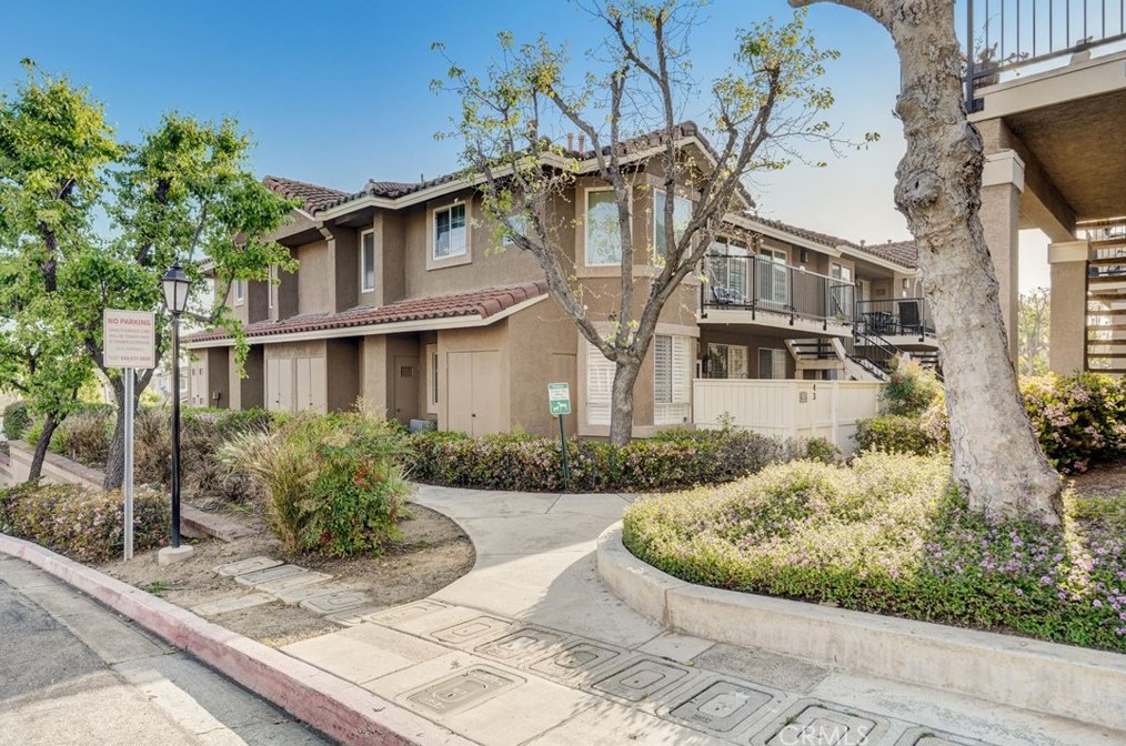 39 Via Hermosa, Trabuco Canyon, CA 92688