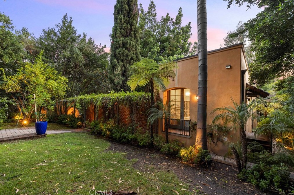 788 Grand Ave, Pasadena CA  91105-2447 exterior