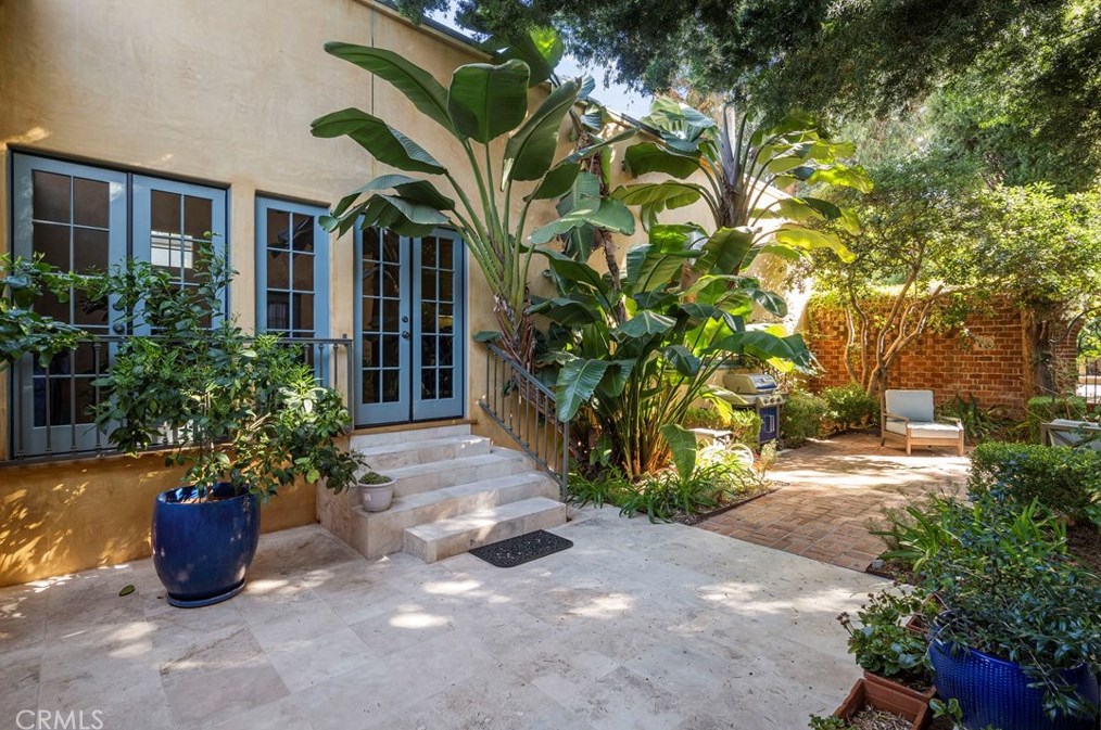 788 Grand Ave, Pasadena CA  91105-2447 exterior
