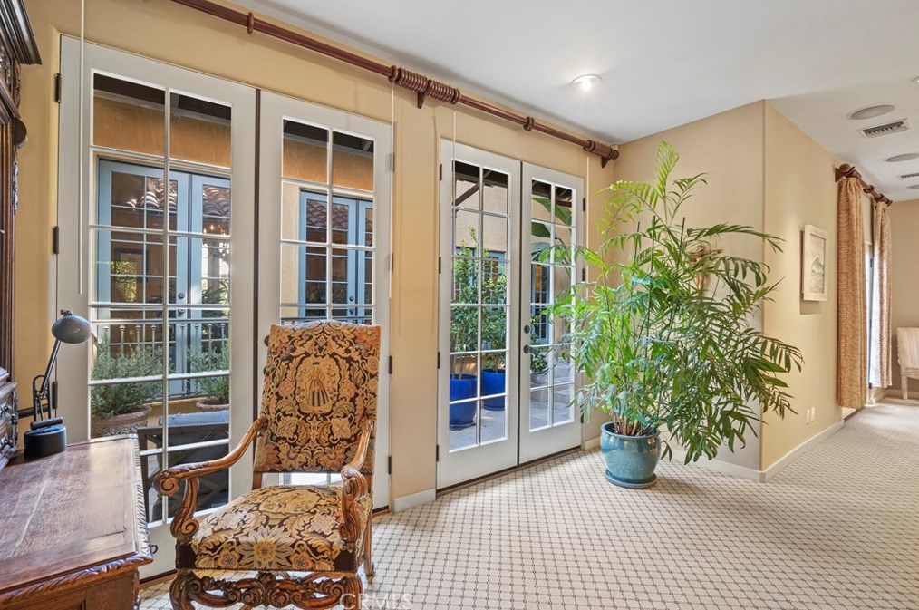 788 Grand Ave, Pasadena CA  91105-2447 exterior