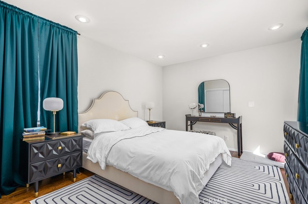 1627 Mccollum St, Los Angeles, CA 90026-1441