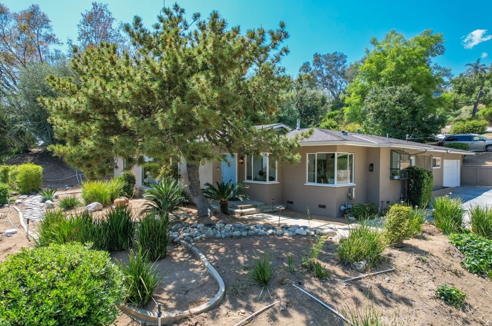 1784 Skyview Dr, Altadena, CA 91001