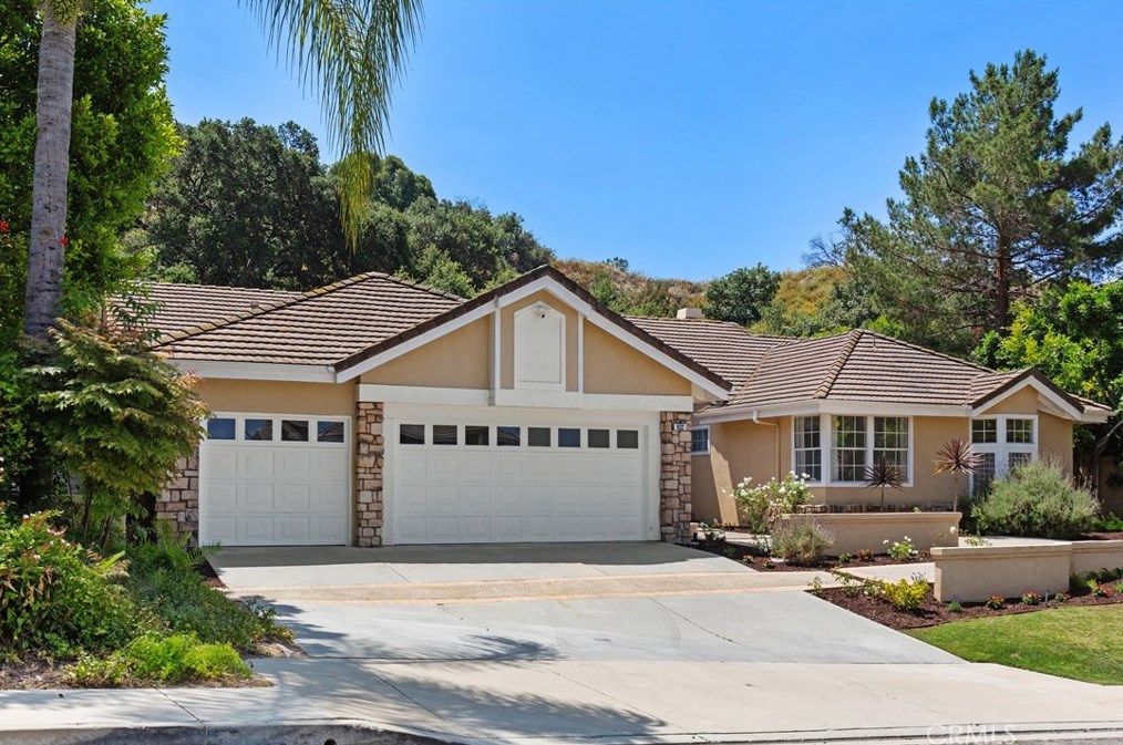 932 Las Rosas Dr, West Covina, CA 91791