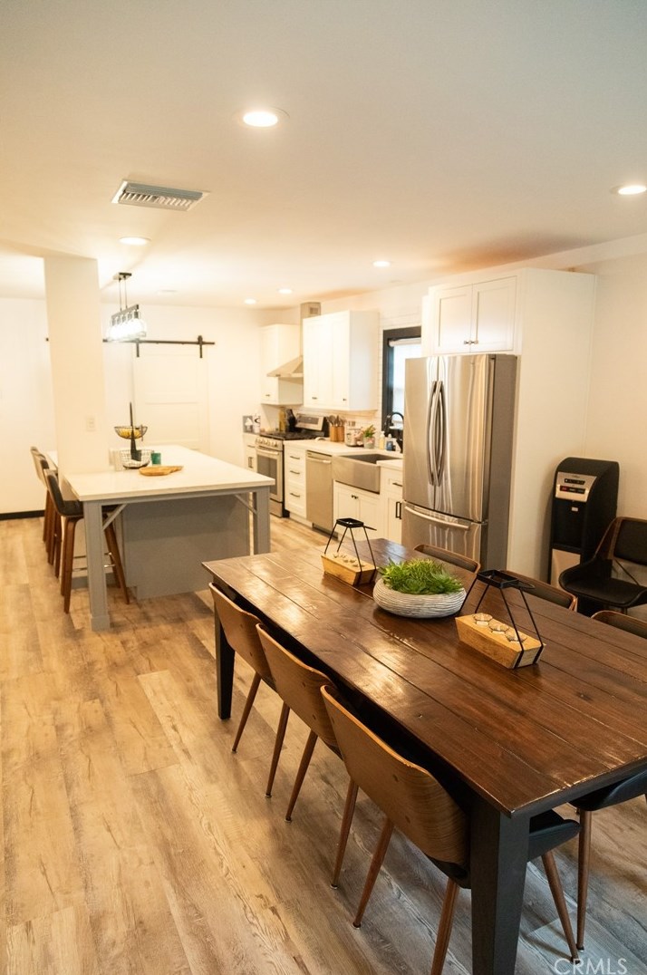 17418 Leadwell St, Van Nuys CA 91406-3032 exterior