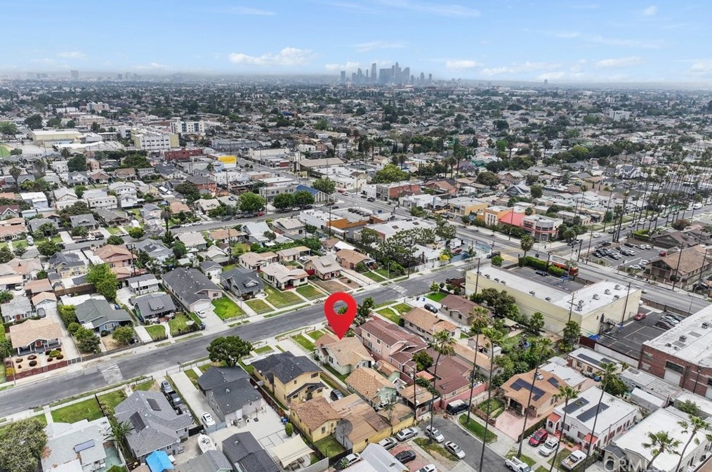 1732 51st St, Los Angeles, CA 90058-1905