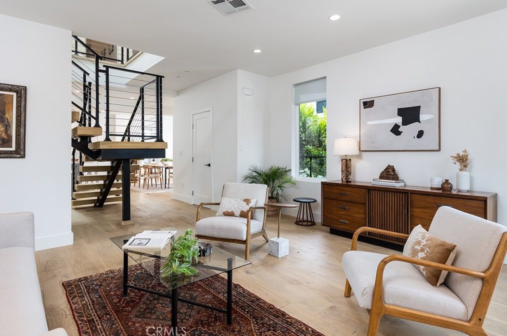 6628 Aldama St, Los Angeles CA  90042-1903 exterior