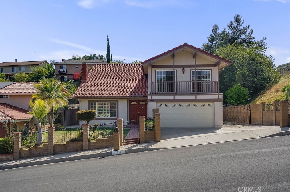 1919 Viento Verano Dr, Pomona, CA 91765