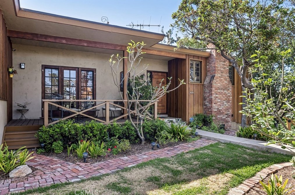 1608 Siwanoy Dr, Alhambra, CA 91803-4639