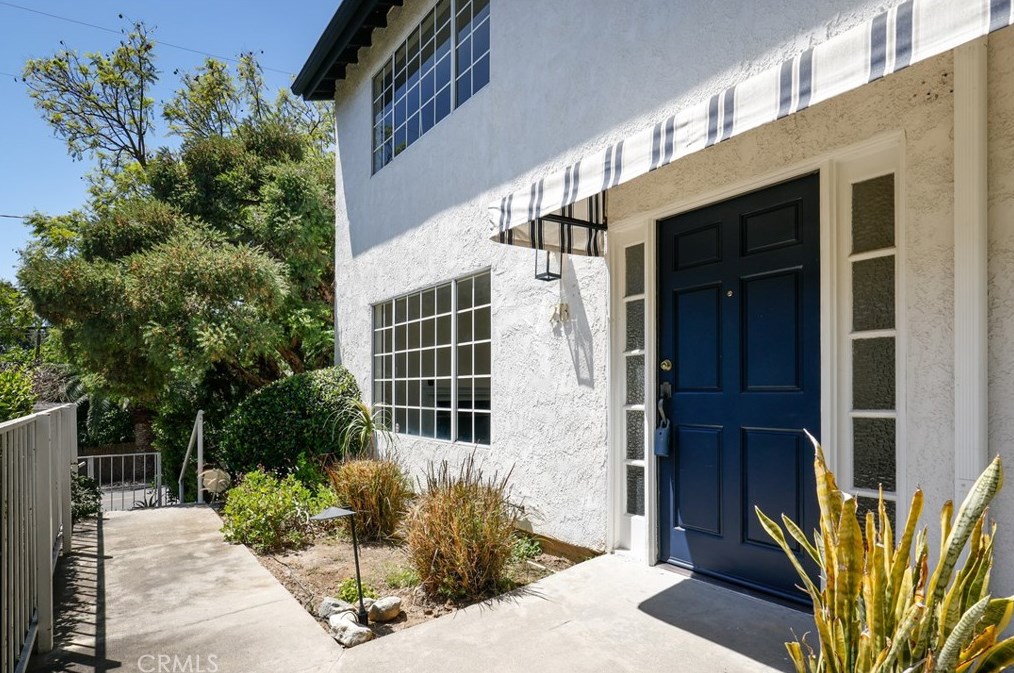 801 E Mendocino St #2b, Altadena, CA 91001