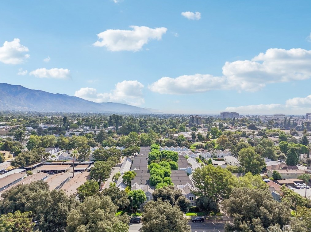 546 Marengo Ave, Pasadena CA  91101-3130 exterior