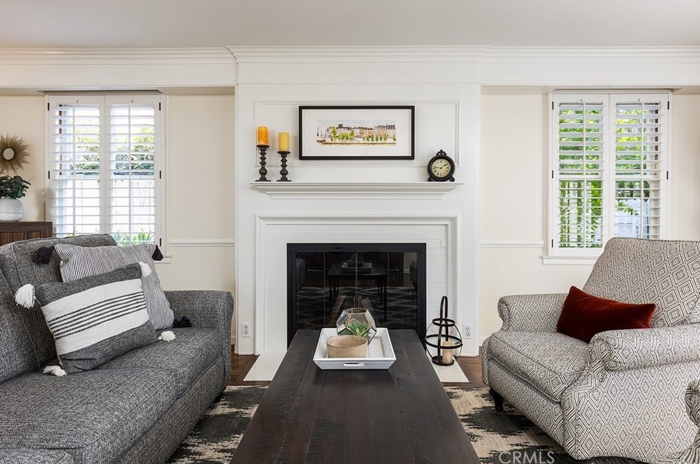 1021 Mtn St, Glendale CA  91202-1041 exterior