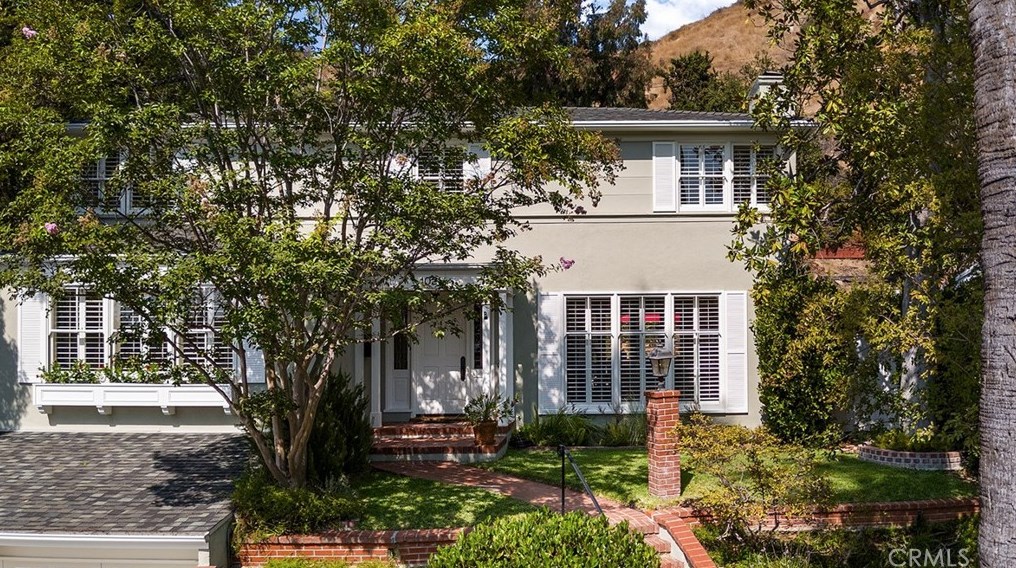 1021 Mtn St, Glendale CA  91202-1041 exterior