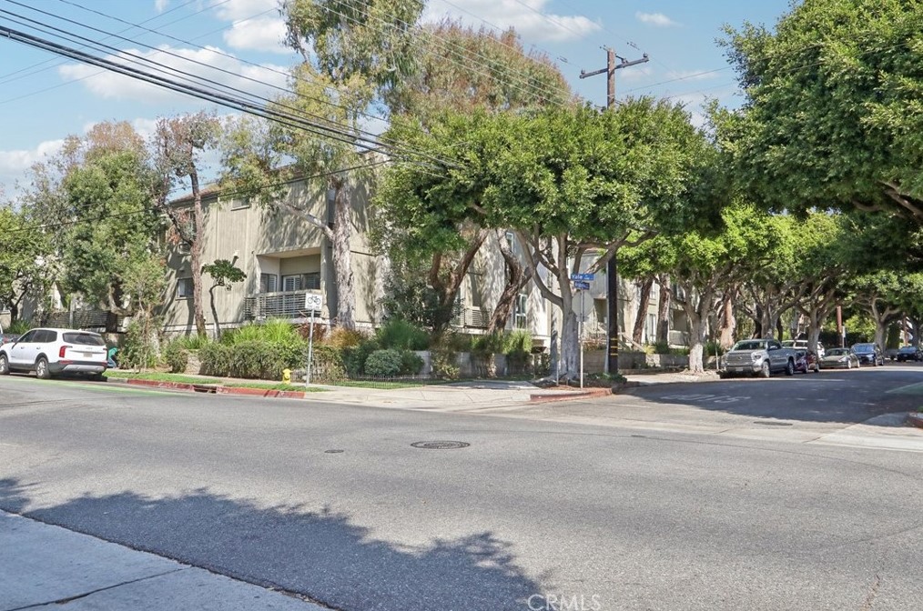2909 Arizona Ave, Santa Monica, CA 90404-1552