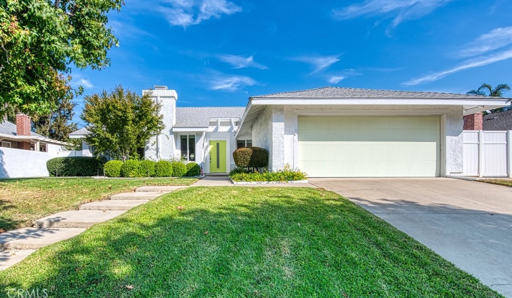 589 E Cumberland St, Upland, CA 91786