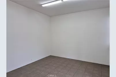 6084 S Hoover Street, Los Angeles, CA 90044 - Photo 4
