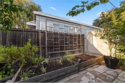 1717 E Chevy Chase, Glendale, CA 91206 - Photo 34