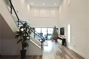 20551 W Hummingbird Ct, Porter Ranch, CA 91326 - Photo 4