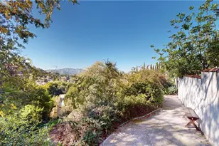 1240 Marion Dr, Glendale, CA 91205 - Photo 50