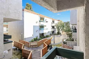 360 S Euclid Ave, Pasadena, CA 91101 - Photo 26