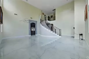 6937 Kian Ct, Van Nuys, CA 91406 - Photo 8