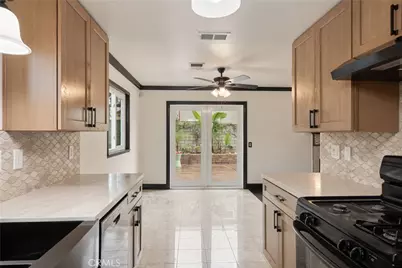 239 W Lemon, Monrovia, CA 91016 - Photo 10