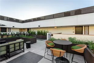 1333 S Orange Grove Ave, Los Angeles, CA 90019 - Photo 24
